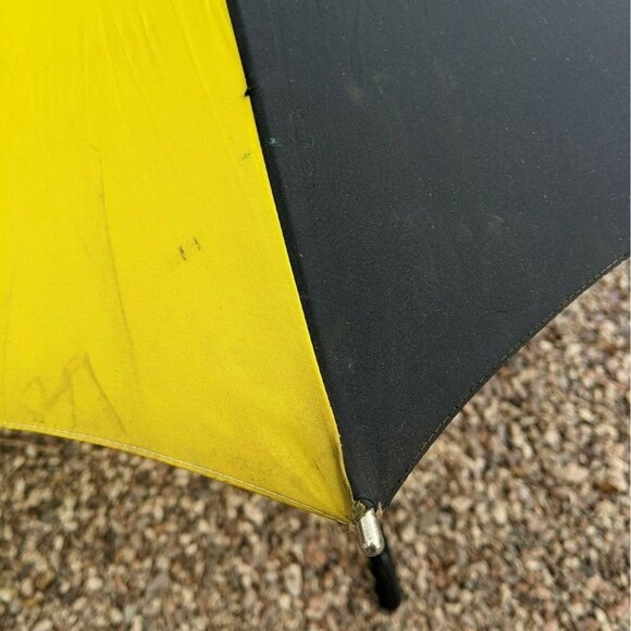 Vintage Black & Yellow Panel Umbrella With Rubber Handle - Picture 5 of 8